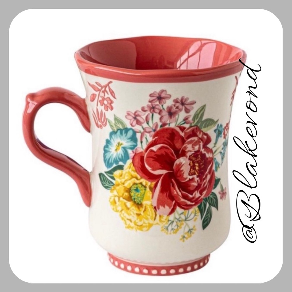 The Pioneer Woman 18 Fancy Flourish latte Mug